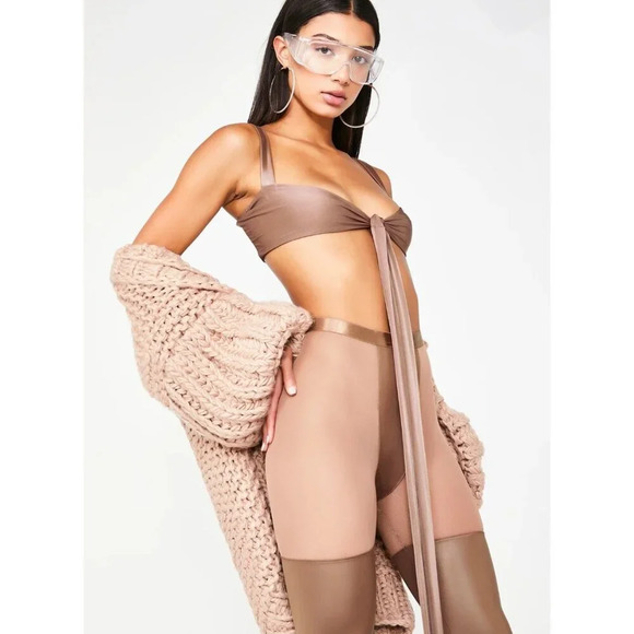 Dolls Kill x POSTER GRL 2pc Set Go Off Wrap Top High Waist Leggings Mesh Panel - Picture 2 of 10